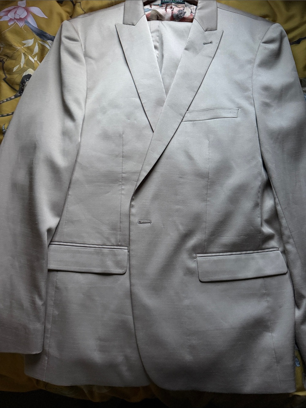 Men’s 46R 38X32 beige tuxedo worn once
